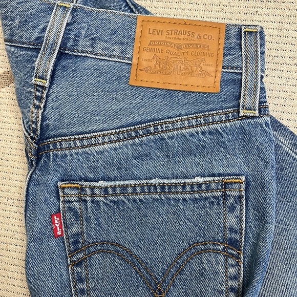 Levi's Ribcage distressed blue Straight Ankle Jeans capital E - Picture 8 of 17